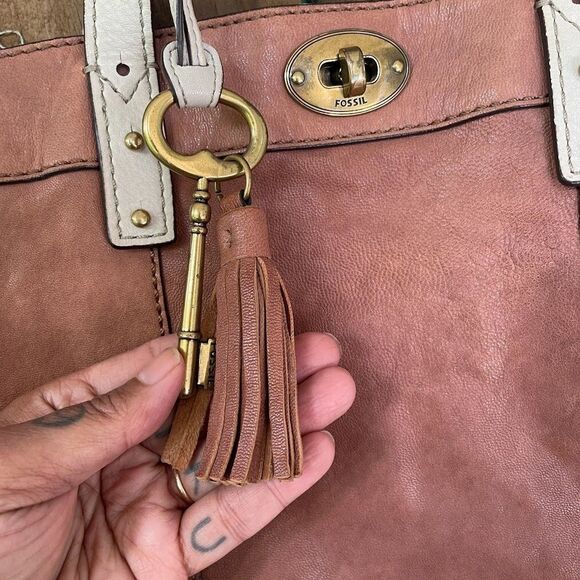FOSSIL Turnlock Two Tone Leather SHOPPER TOTE SHOULDER BAG - Picture 2 of 8